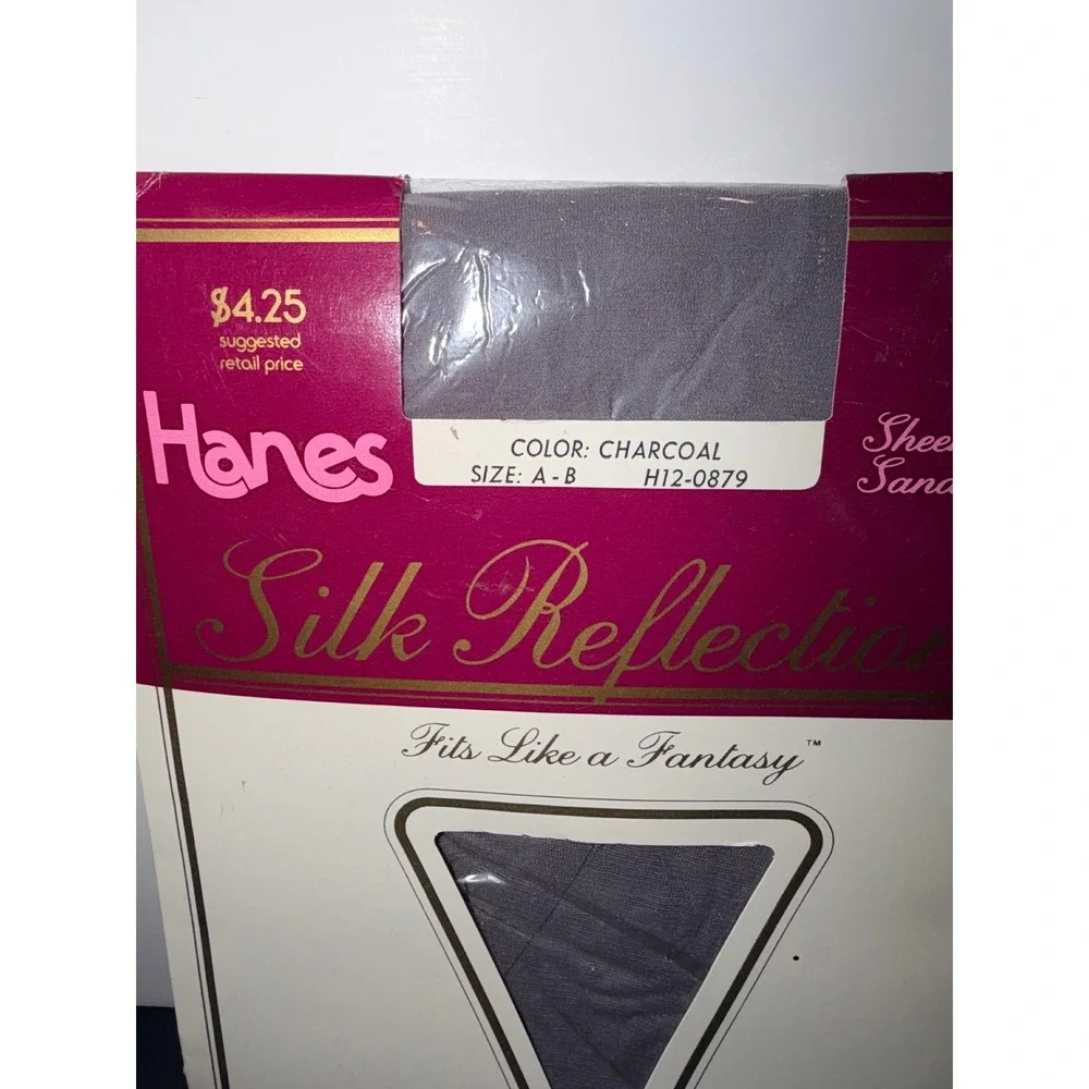 Hanes Silk Reflections Pantyhose Charcoal Sheer Sandalfoot Size AB Style 715 NEW